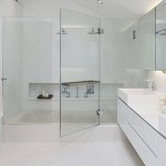 Có nên lựa chọn vách tắm kính cho công trình nhà mình?