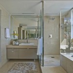 Sử dụng phòng tắm kính có đảm bảo an toàn không?